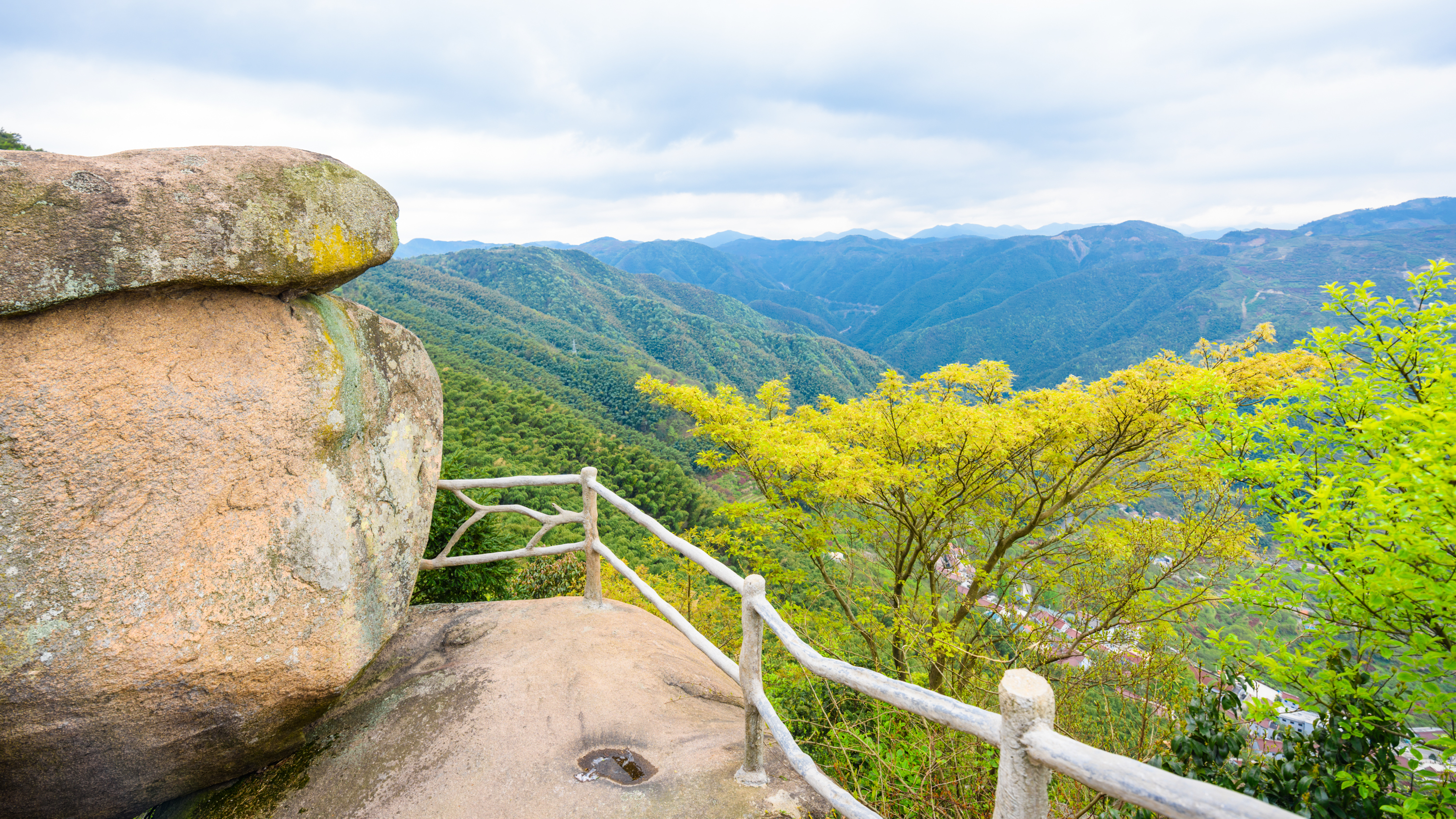 11周末限量半价!余姚四明湖开元山庄3晚+四明山地质