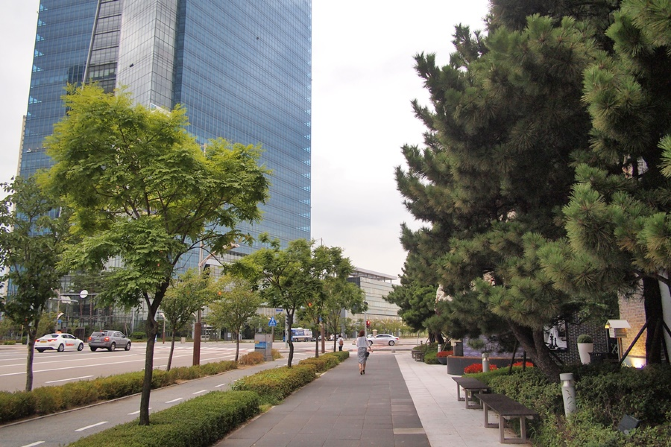 坐出租车20分钟左右就到了!国际城市松岛!