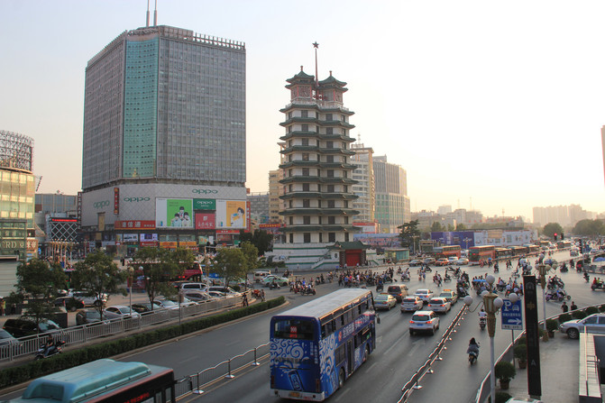 32.郑州--街景