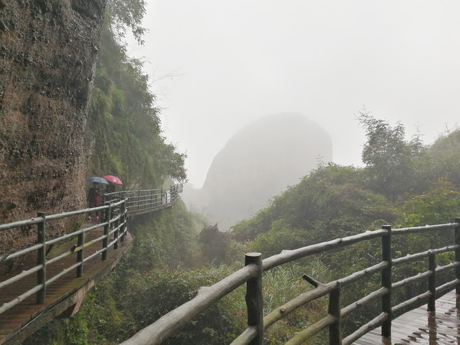 32.龙虎山--高空栈道