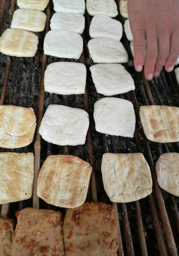 在我还没到过瑞金之前,就听先生时常说起壬田豆腐干的美味.