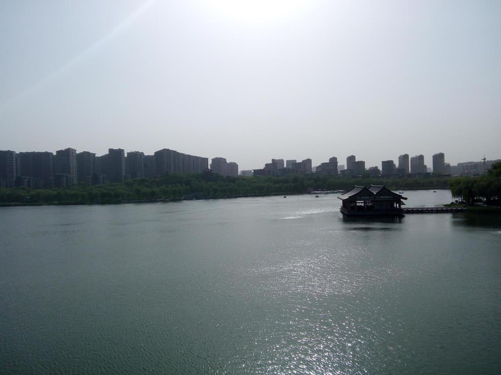 曲江池南湖遗址公园