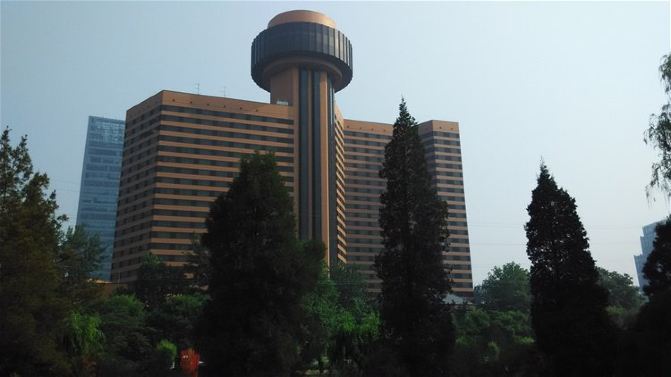 [原创]哈萨克斯坦大使馆面签的人挺多。北京5