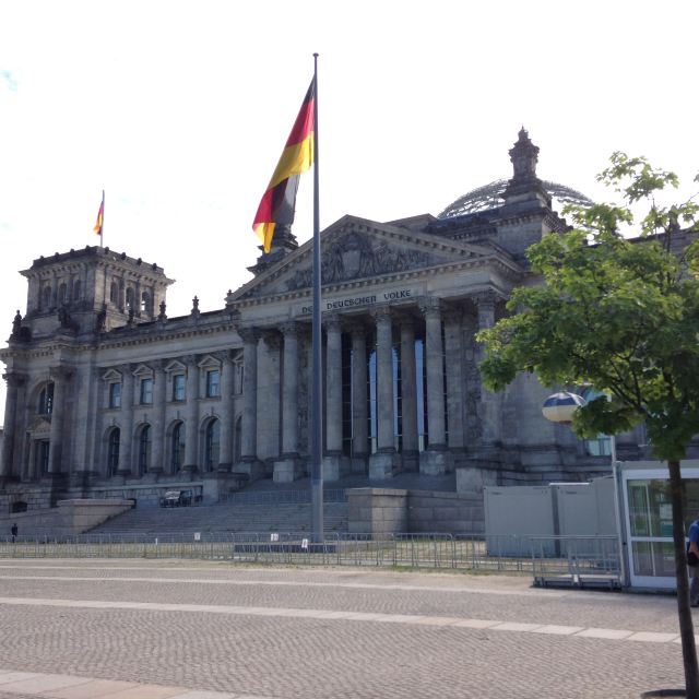 德国联邦会议大厦,是联邦议会的所在地.