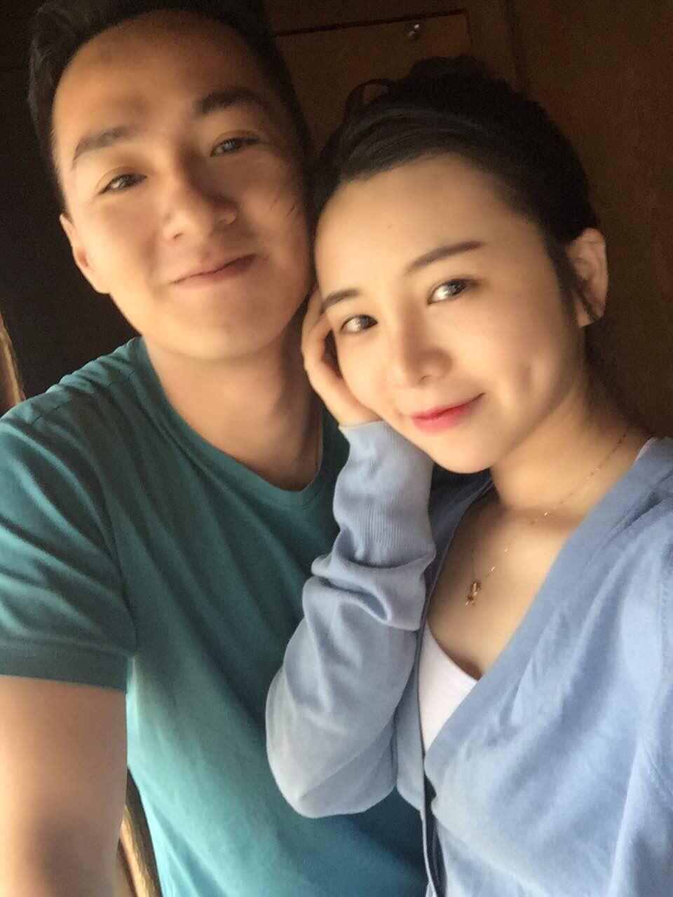 哈哈哈,和我家大宝贝在下榻客栈的合拍! 狮子山公园