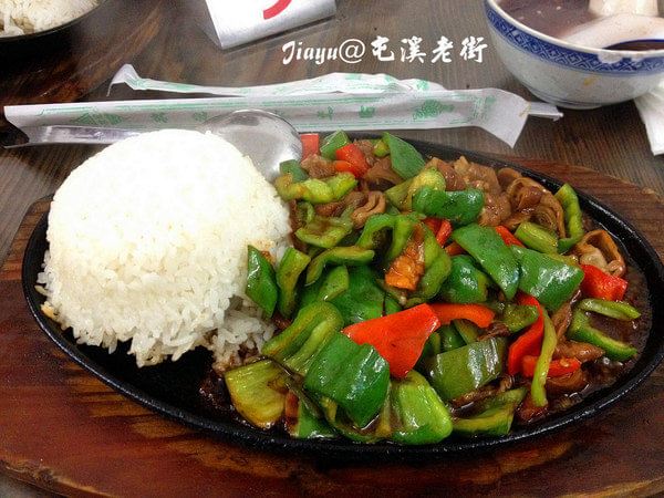 宝葫芦(元一店 铁板大肠盖浇饭:大肠还是蛮多的,或许是米饭有点少才