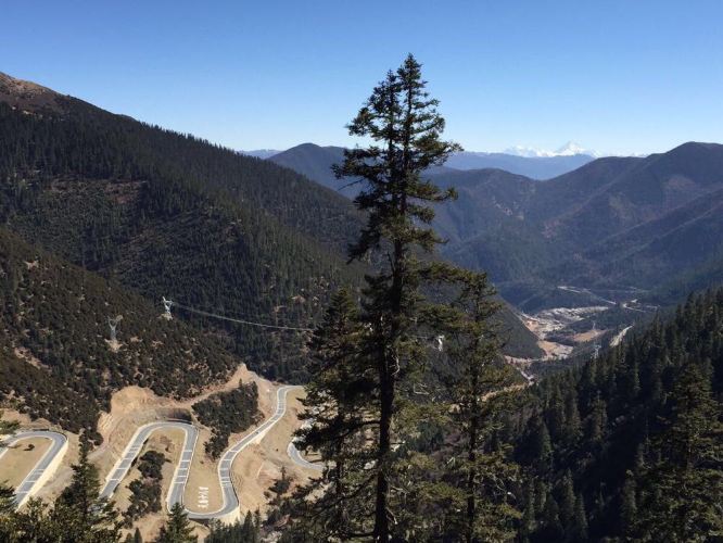 从泸沽湖徒步,搭车稻城亚丁,康定,泸定,海螺沟