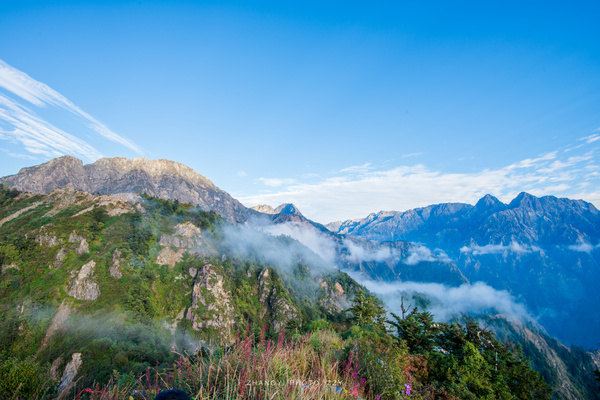九峰山位于成都,州市西北部的大宝乡境内,海拔3000多米,还没开发