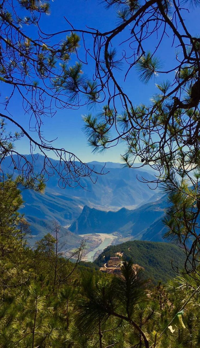 【达摩祖师洞 收到伙伴的照片,我从山下看山上,他们从山上看山下.