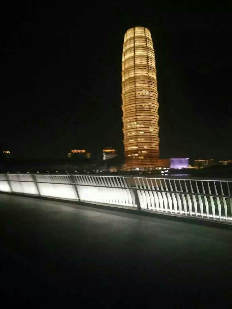 这是河南郑州中原高楼玉米楼哦!