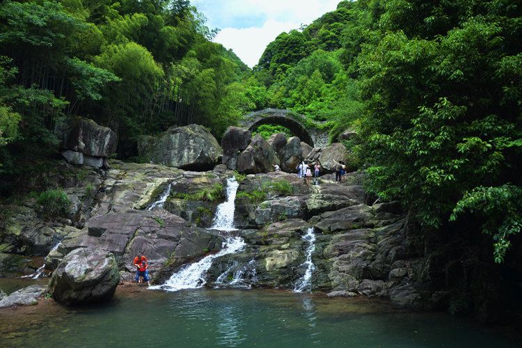 四明山加鸣鹤古镇天下玉苑丹山赤水