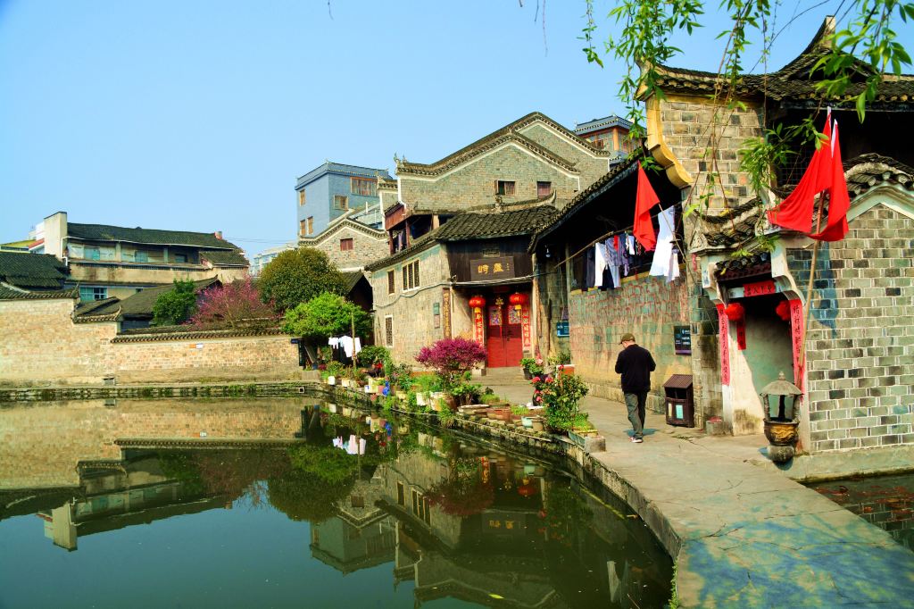 具有4200多年历史的吉首乾州古城位于湖南省湘西州首府吉首市区