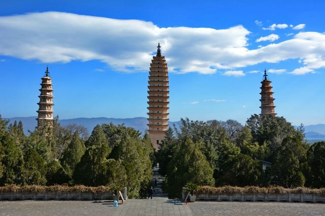 大理三塔 大理崇圣寺