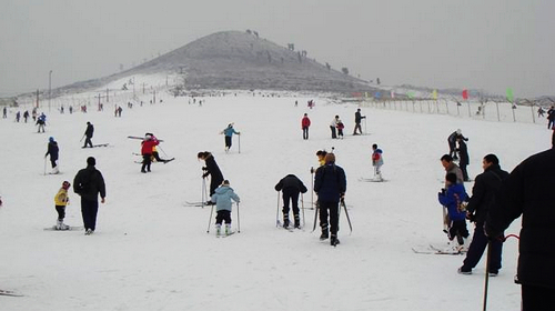 宝山滑雪场门票_宝山滑雪场旅游攻略_淄博宝山滑雪场