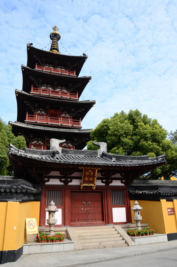 2008年11月,经中国上海大世界吉尼斯总部审定,寒山寺大钟,大碑入选
