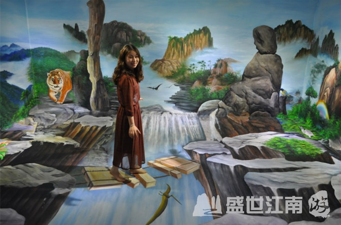 三清山3d艺术馆展出50余幅3d立体画,画作面积近千平米.