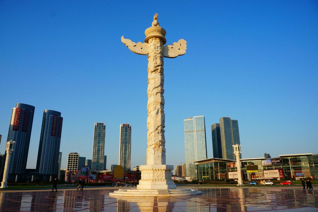 大连星海广场华表图片