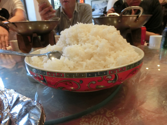                     米饭很大盆