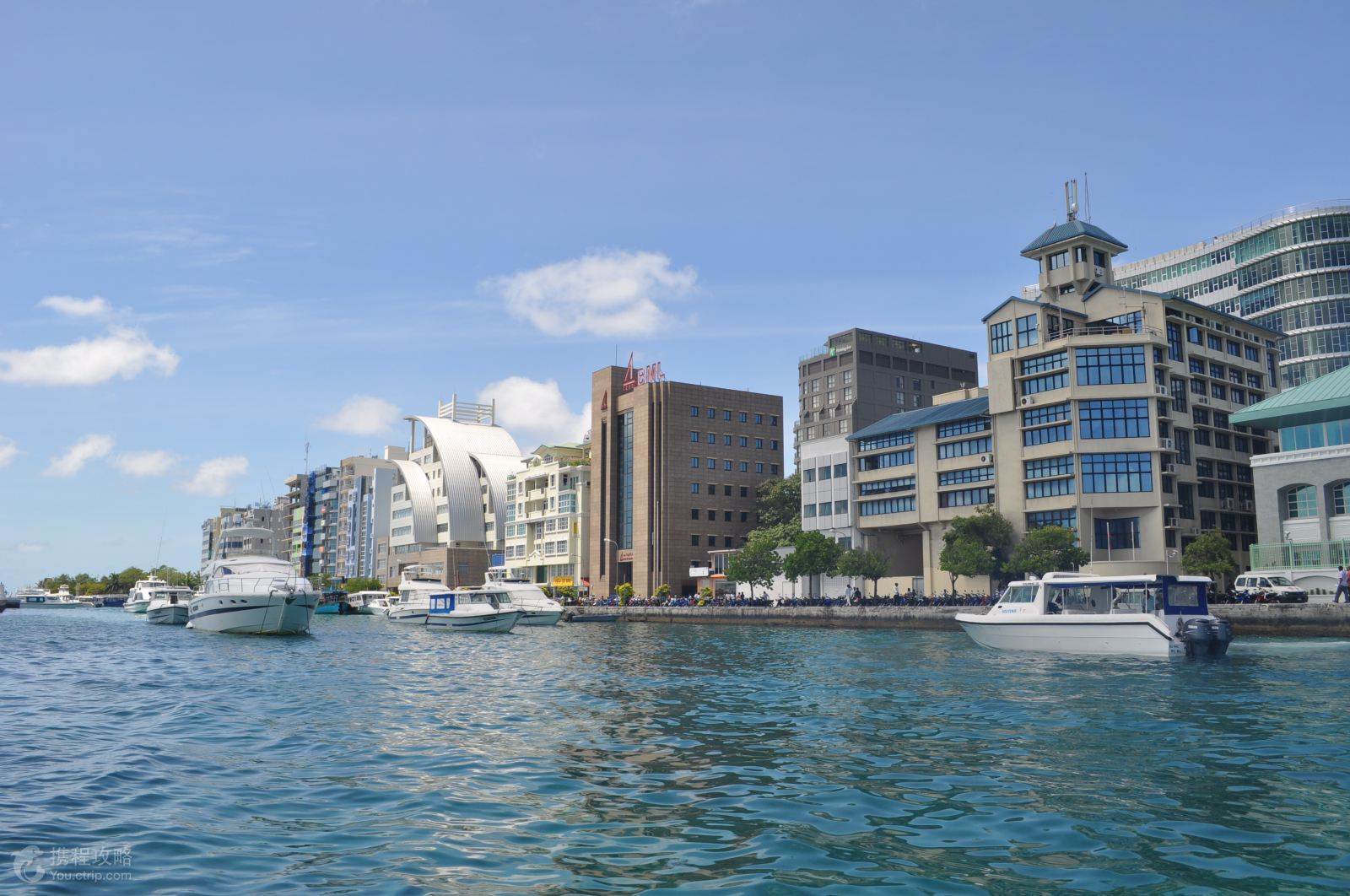 马累,参观水果市场,外观宫邸,大清真院,感受马尔代夫的历史文化