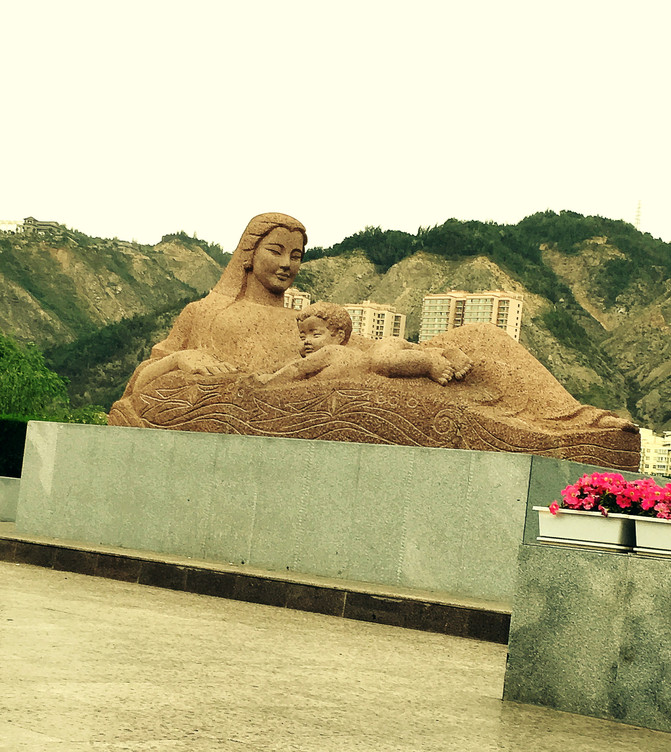 母女二人坐上火车去拉萨 - 武汉游记攻略