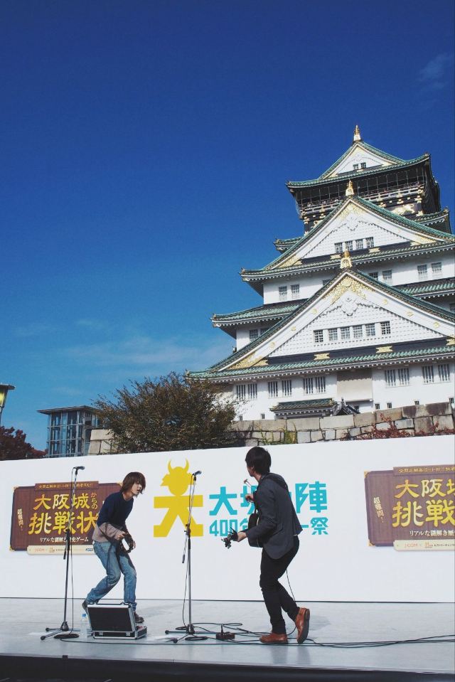 是根据当时流传下来的大坂夏之阵屏风所画的天守阁仿建的,内部是大阪