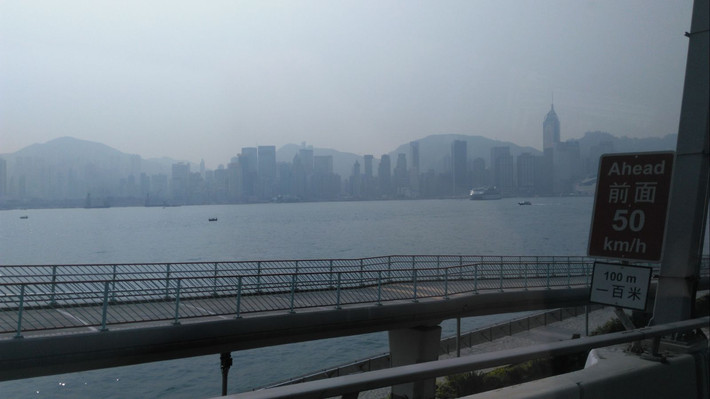 你说是我们相见恨晚之大学与邓紫棋的吻(2) - 香