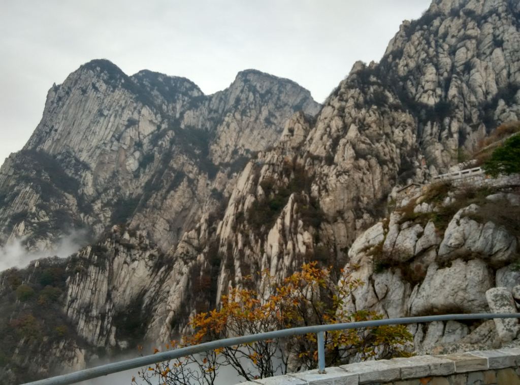 徒步大美嵩山(上) 太室山 峻極峰 盧崖瀑布