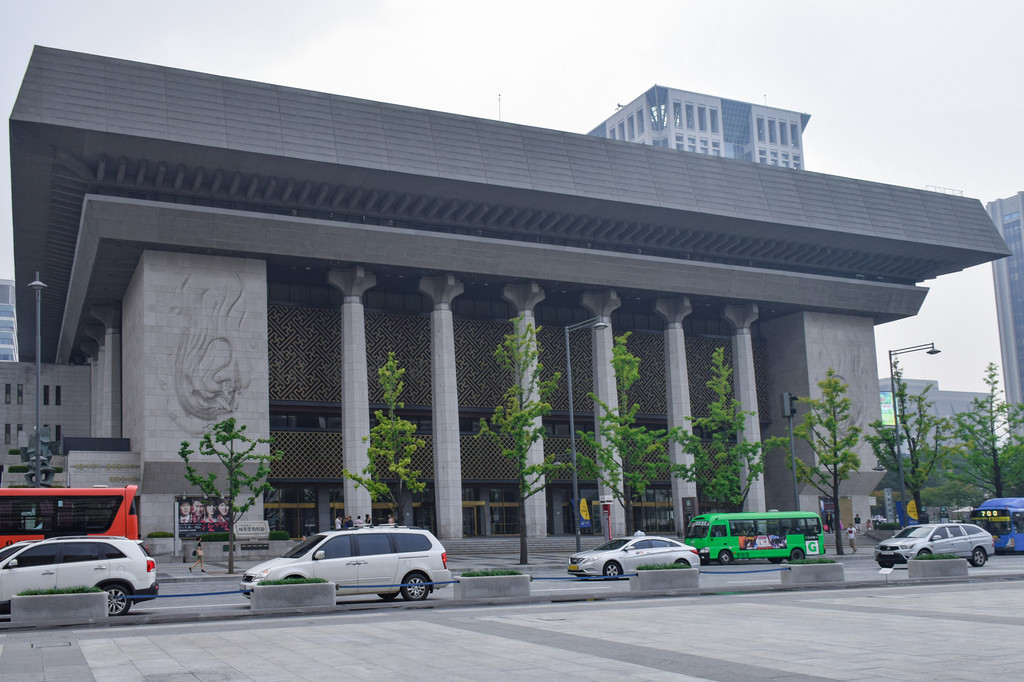 世宗文化会馆,建于1978年,馆内设有大剧院,小剧场和美术馆等, 举办