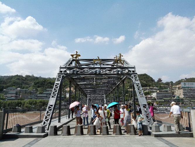 兰州经济总量在西部省会排名_兰州西部恐龙园图片(2)