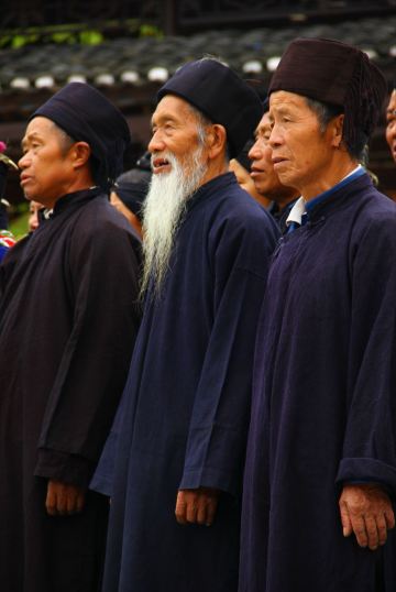 长老们唱苗语土歌 西江千户苗寨