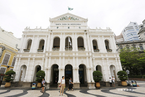 你知道吗?中国第一所西式学校在澳门大三巴 -