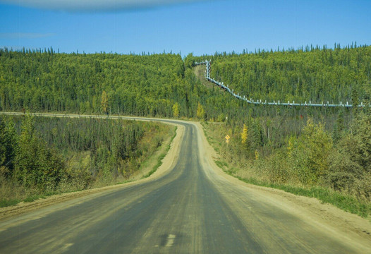              行驶在公路上,平行