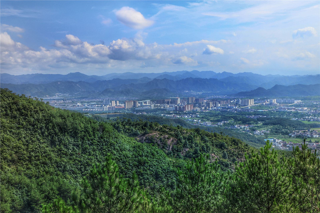 漫步天台靈山秀水間,坐看雲捲雲舒