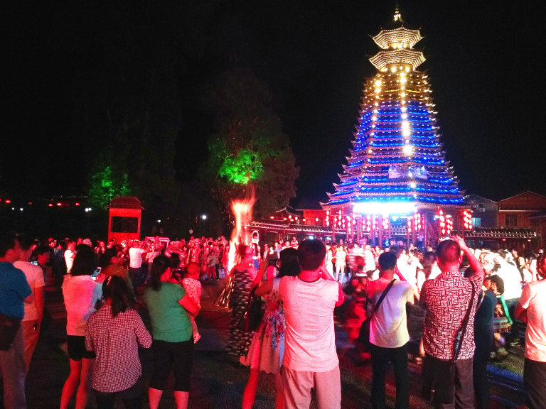 梵净山【篝火晚会 ∝ 顶呱呱 啪啦啪啦之旅 】】】 - 江口游记攻略【