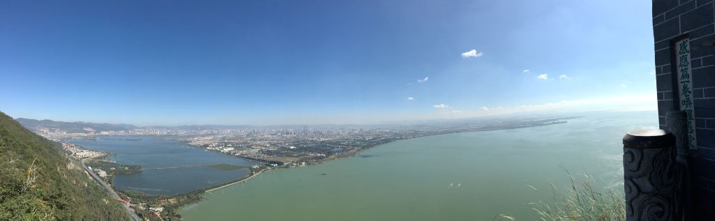 俯瞰滇池全景