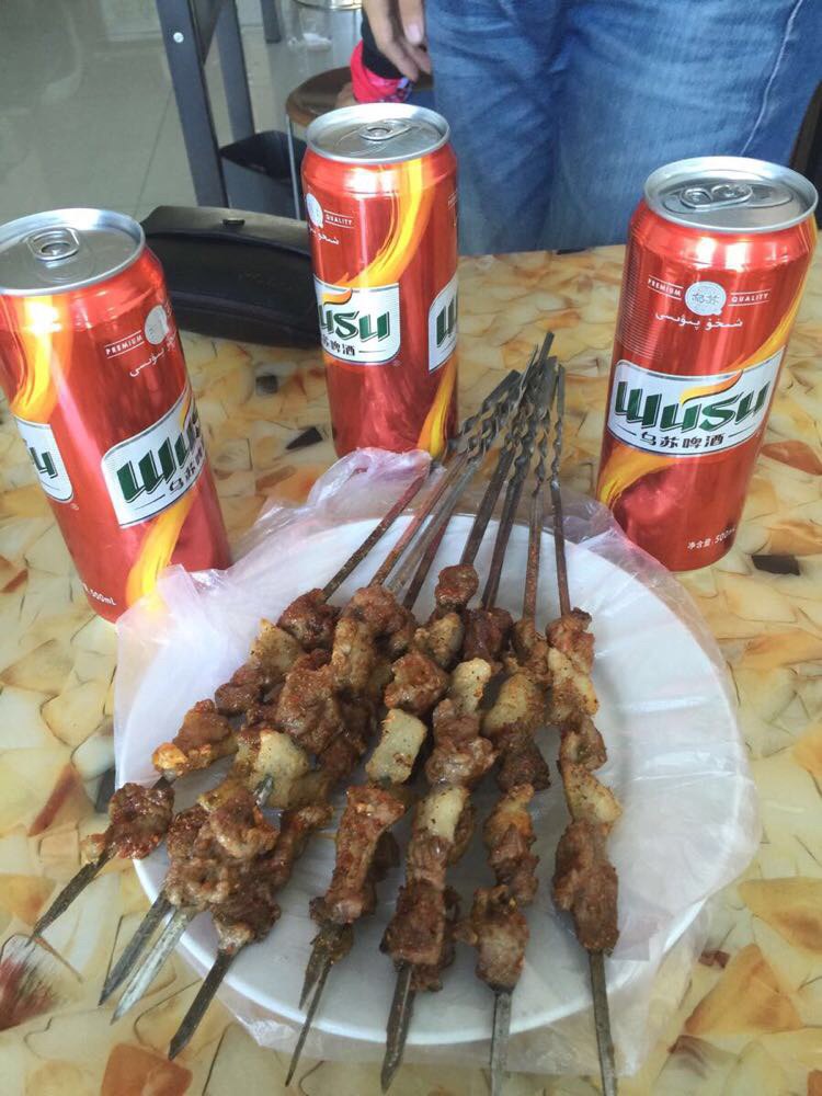 乌苏啤酒,羊肉串