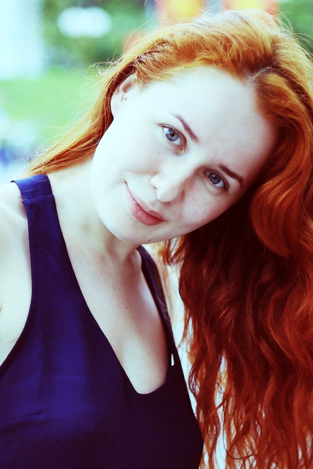 开始还以为她是ginger,结果后来告诉我她是染的头发!