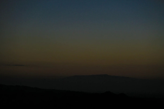 西行漫记-二:西有山斒斓,东有云叆叇 - 张掖游记