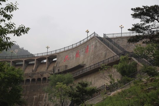 九龙潭水库 山东蒙山