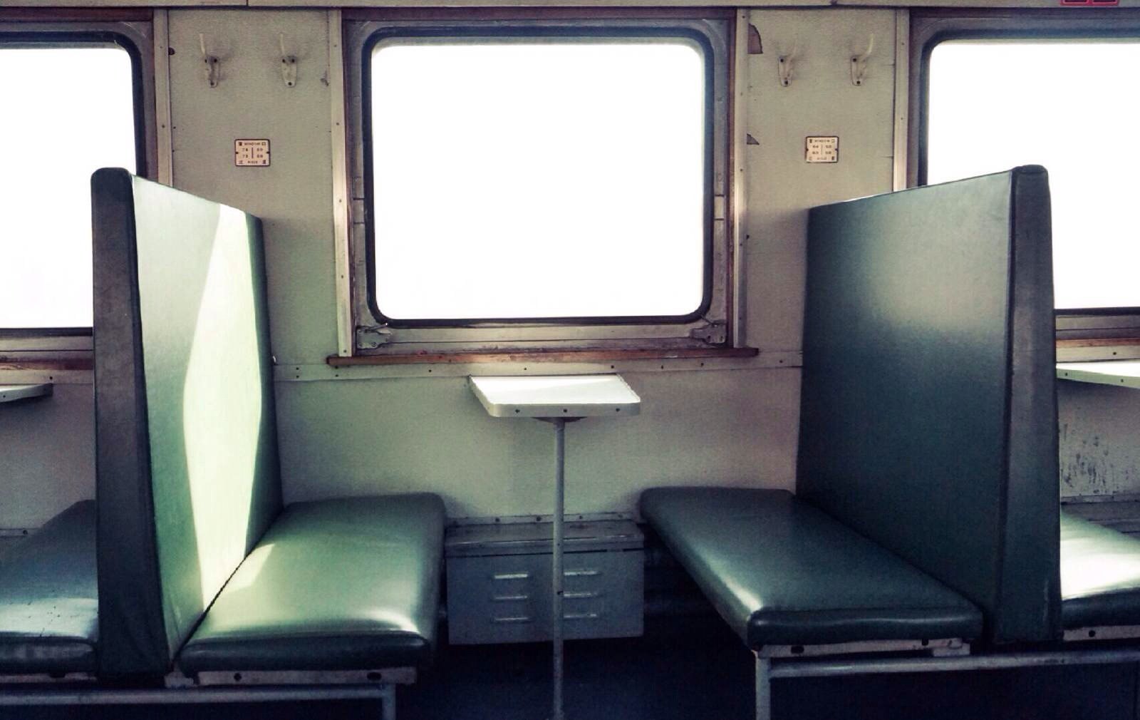 绿皮车厢座位图片图片