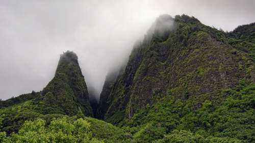 1/1 尖峰山 景区 景点地址wailuku, hi, united states 时间7:00