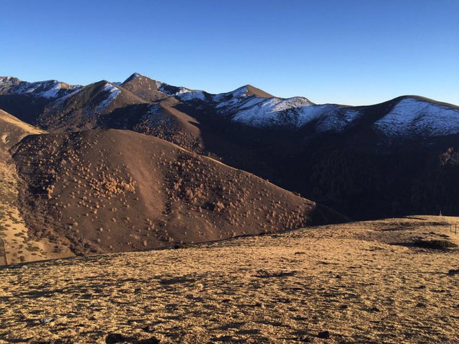 从泸沽湖徒步,搭车稻城亚丁,康定,泸定,海螺沟