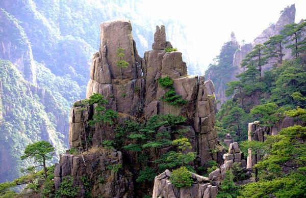 黄山好玩吗?中国十大风景名胜中唯一的山岳风光—黄山