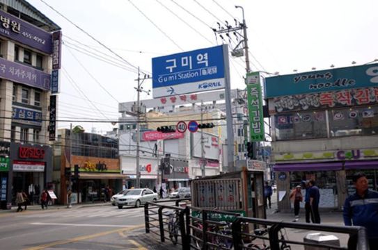 去韩国庆尚北道龟尾静静感受樱花之美