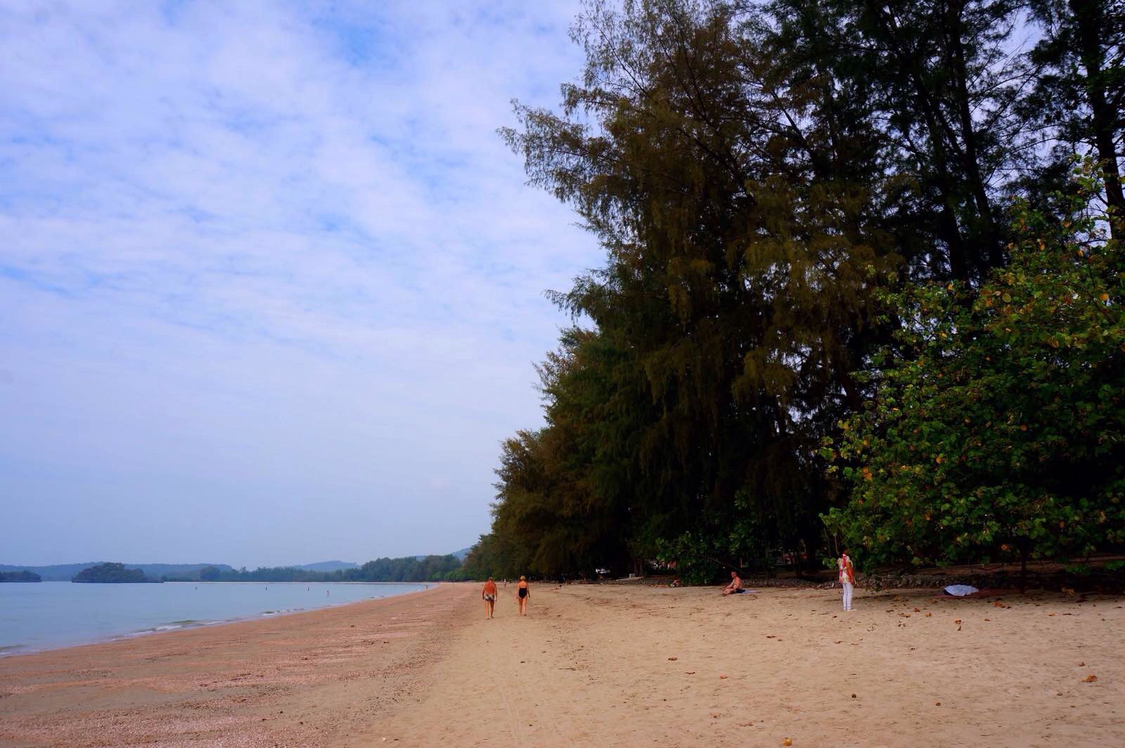 行程:在奧南閒逛 海鮮海鮮 吃虎蝦和藍爪蟹 奧南沙灘沒蘭塔島那麼美