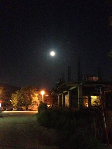 莫斯塔尔的夜晚,圆月当空. 莫斯塔尔波黑