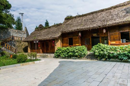 "长角苗"传统民居示范间. 六枝梭嘎生态博物馆