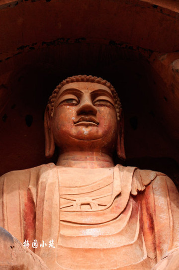 黄沙漫天罩神山 -- 宁夏固原须弥山石窟