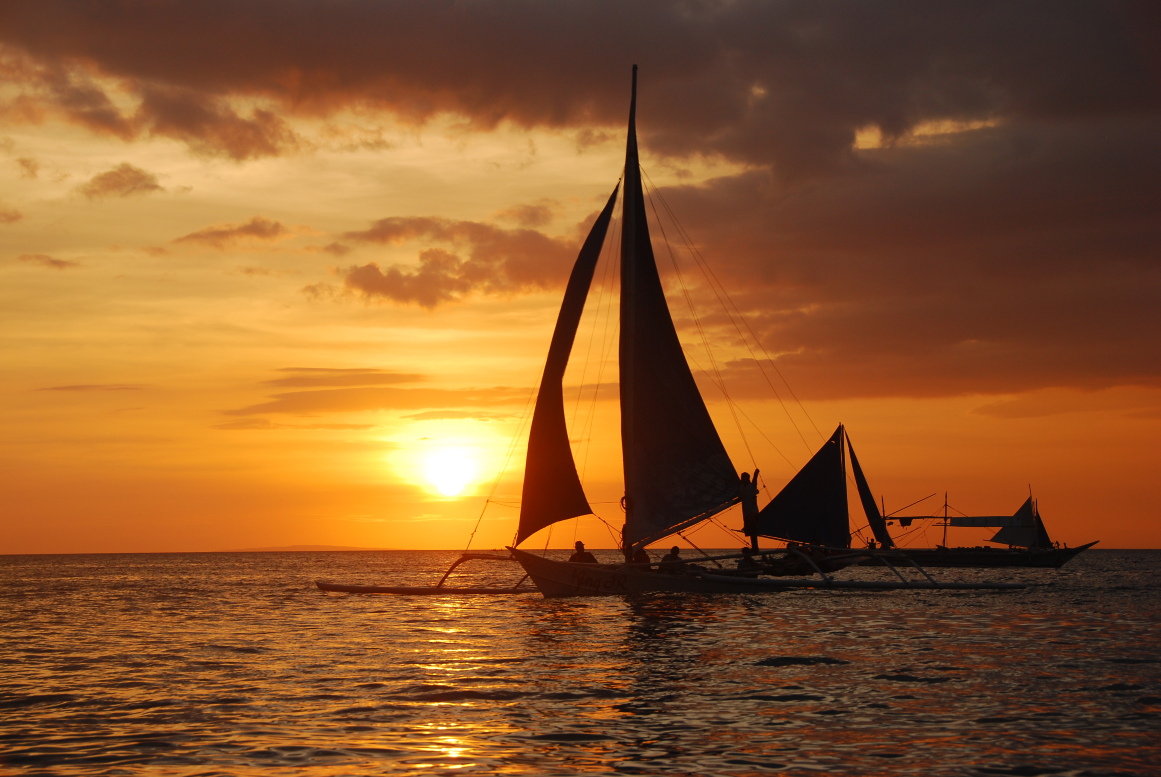 特别感谢franci美女提供的这组美照:) 落日风帆