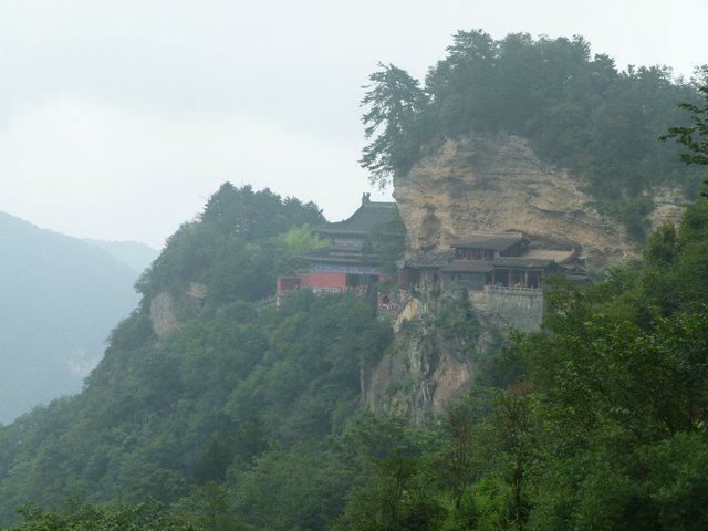 去武当山修行 0bc64153f2834aaea0559b51a94f011c_C_640_10000.jpg